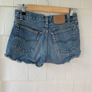 Levi Jean shorts size 28